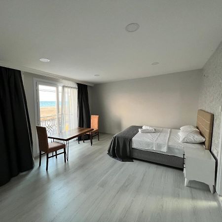 Airport Black Sea Hotel & Restaurant Arnavutkoy Ngoại thất bức ảnh
