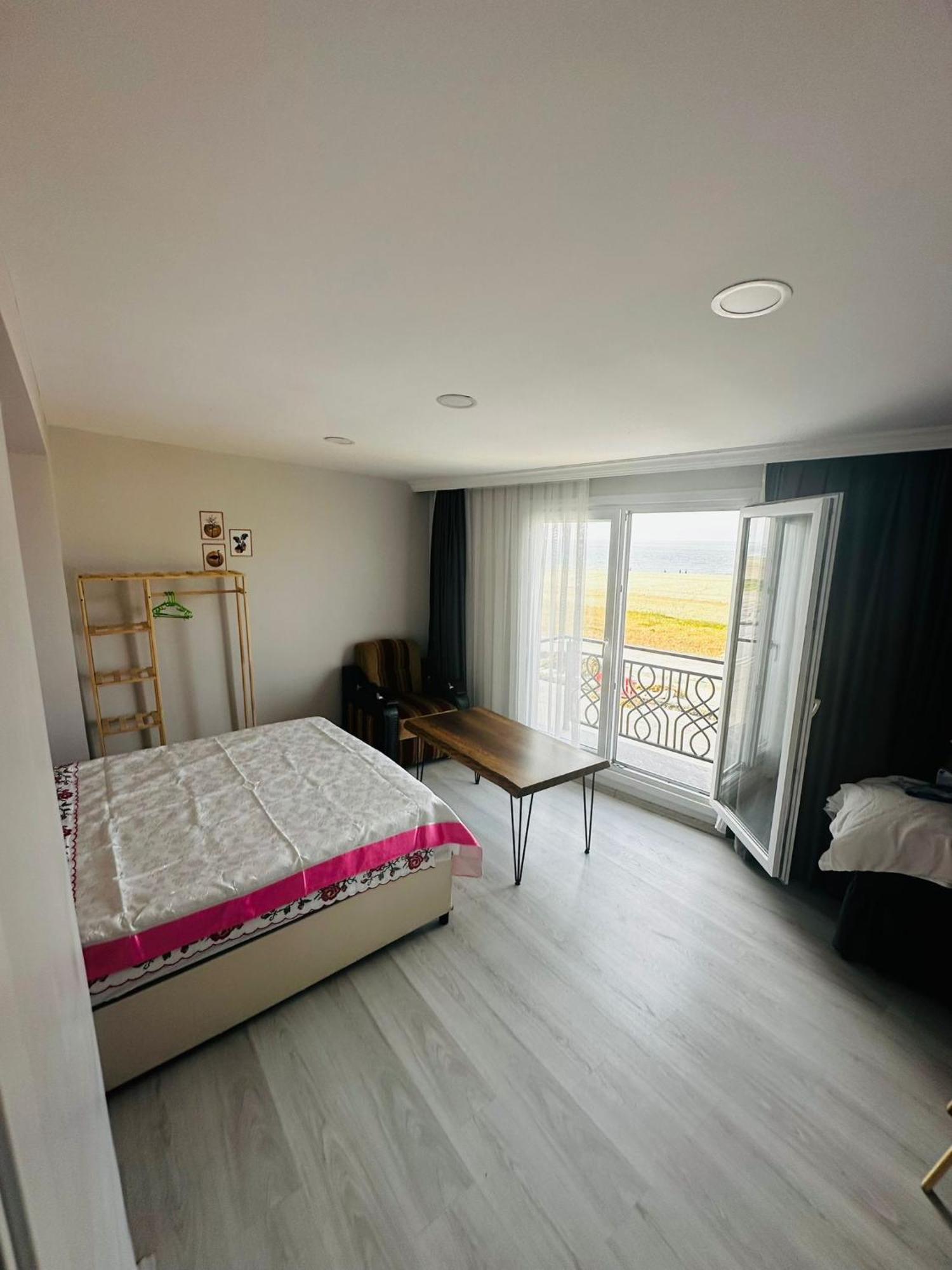 Airport Black Sea Hotel & Restaurant Arnavutkoy Ngoại thất bức ảnh