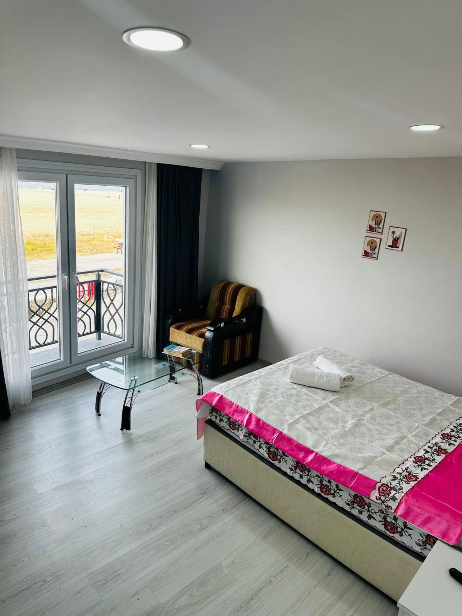 Airport Black Sea Hotel & Restaurant Arnavutkoy Ngoại thất bức ảnh