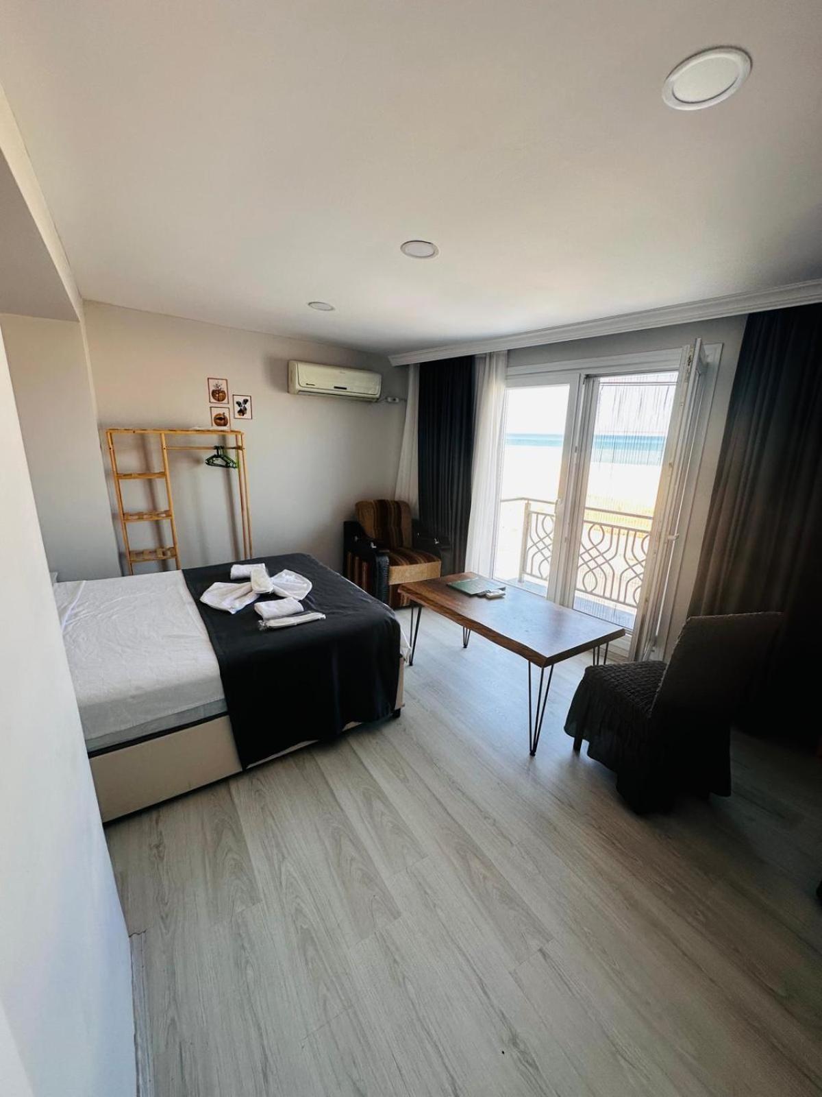Airport Black Sea Hotel & Restaurant Arnavutkoy Ngoại thất bức ảnh